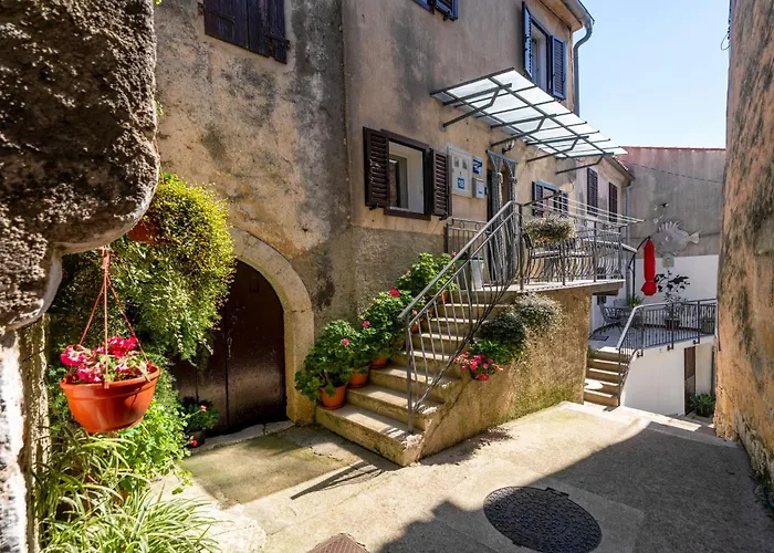 Casa Nadia By Briskva بيت للعطل *