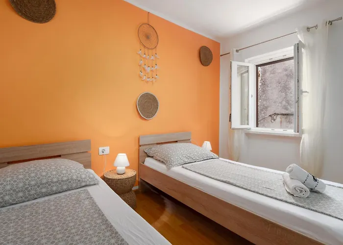 Casa Nadia By Briskva بيت للعطل *